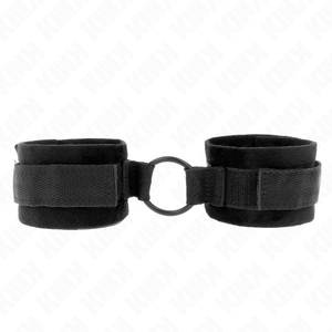 KINK - BEGINNER FUR HAND CUFFS 25 CM WITH O-RING 4 CM BLACK ADJUSTABLE 15-25 CM - LoveYou.lv
