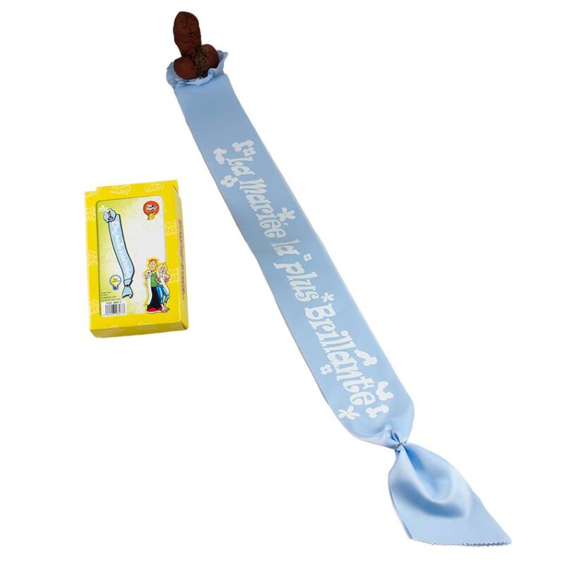 Blue sash with "Super Tatie la Plus Brillante" text and cartoon packaging