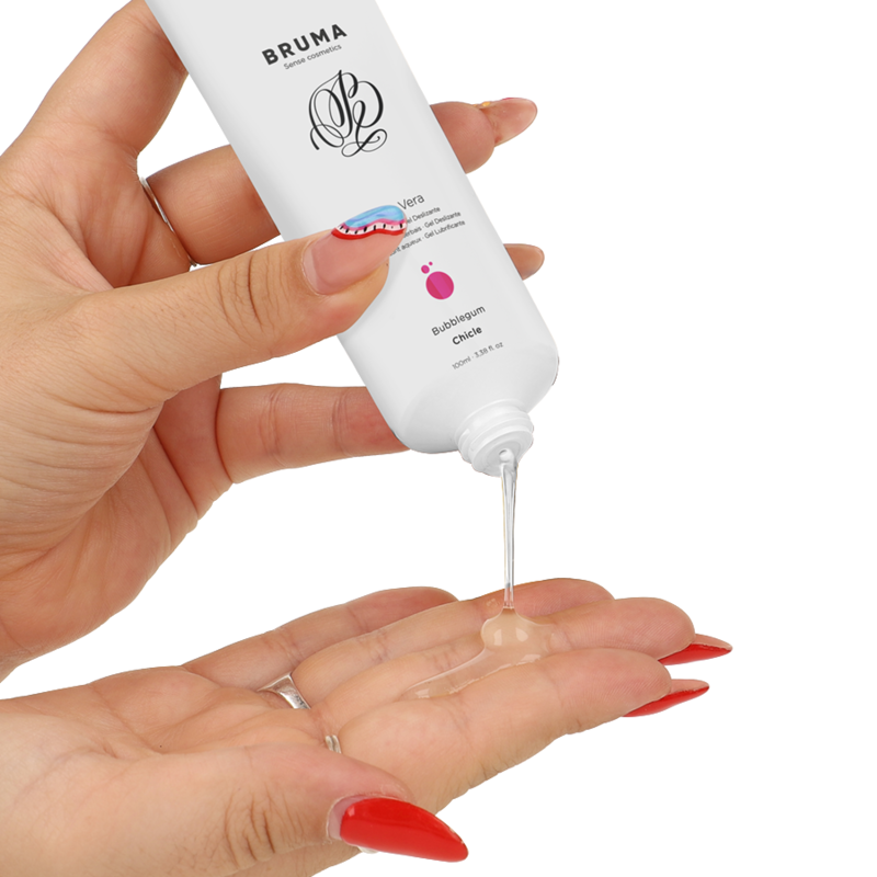 BRUMA Aloe Vera Gel in Bubblegum Flavor being poured into palm, 100ml for smooth and long-lasting lubrication.