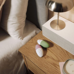 LELO - SIRI 3 CLITORIS MASSAGER PISTACHIO CREAM LELO