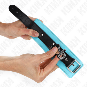 KINK - PREMIUM LOCKABLE WRIST RESTRAINTS BLACK / BLUE ADJUSTABLE 21-28 CM X 5.5 CM - LoveYou.lv