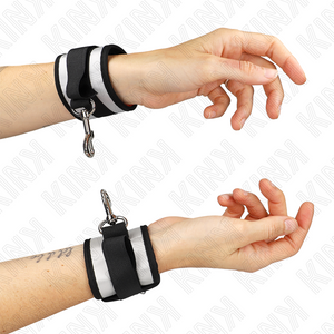 KINK - NEOPRENE WRIST CUFFS GREY 23 X 5 CM - LoveYou.lv