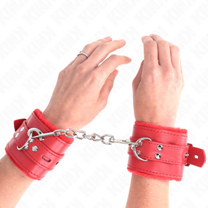 KINK - МЕХОВЫЕ ОГРАНИЧИТЕЛИ ЗАПЯСТЬЯ С КВАДРАТНЫМИ ОТВЕРСТИЯМИ КРАСНЫЙ И КРАСНЫЙ РЕМЕНЬ РЕГУЛИРУЕМЫЙ 17-29 СМ X 6 СМ