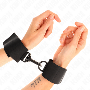 KINK – HANDGELENKFÜHRUNGEN AUS NYLON SCHWARZ – LoveYou.lv